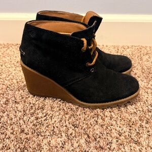 Sperry Top-Sider Women’s Black Suede Wedge Ankle Boots Chukka Lace-Up Size 6